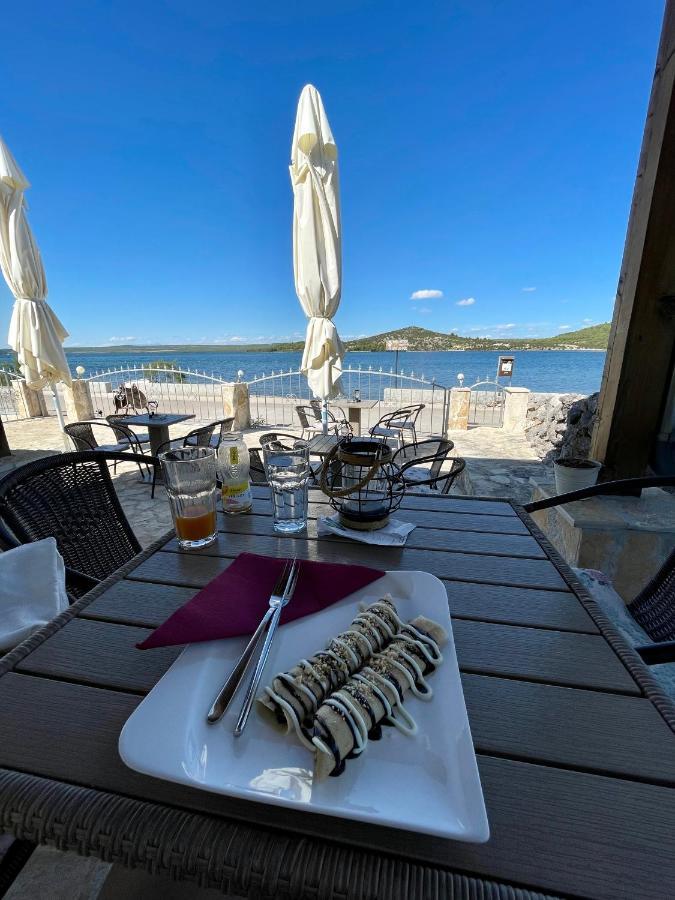 Seascape - Relaxing Beach Home, Steps From The Water! Bilice Extérieur photo