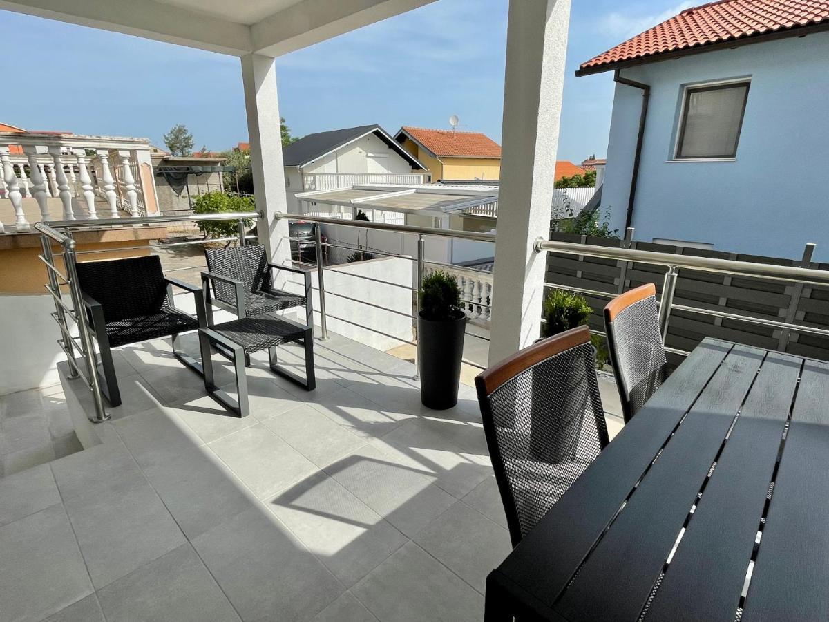 Seascape - Relaxing Beach Home, Steps From The Water! Bilice Extérieur photo