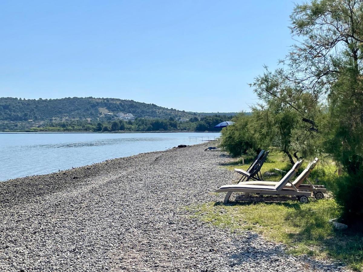Seascape - Relaxing Beach Home, Steps From The Water! Bilice Extérieur photo